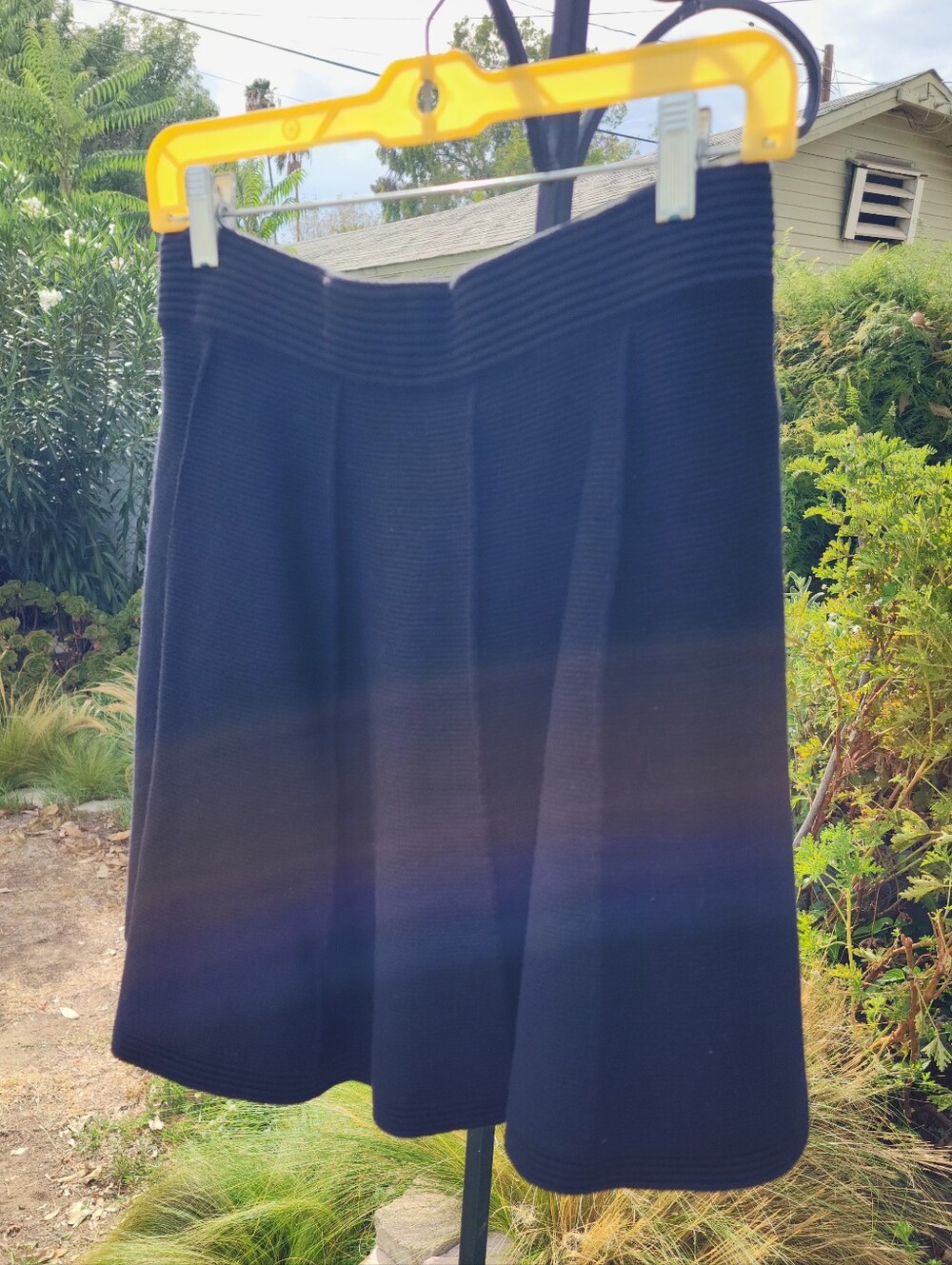 Cynthia Rowley Chic Black Ribbed Knit Pleated Skirt